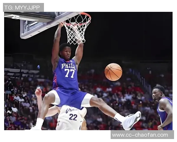 从牛奶箱到篮球场埃奇库姆的成功之路启示我们努力的重要性